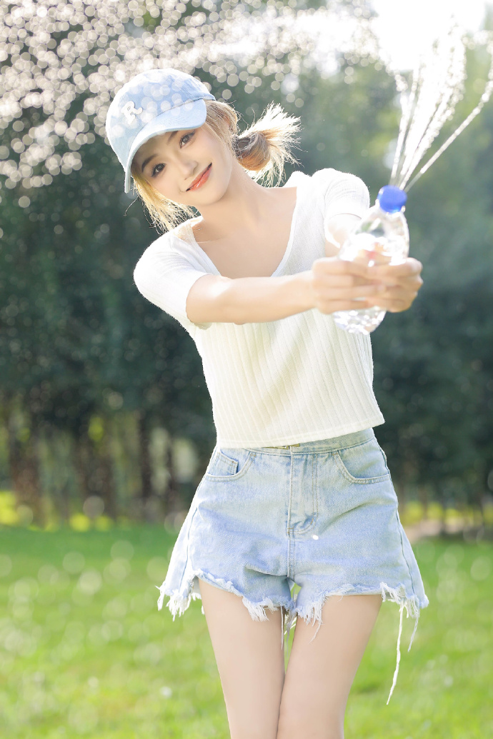 《《特殊的家访》》一次让你后背发凉的科普：ai换脸诈骗已经盯上你家老人