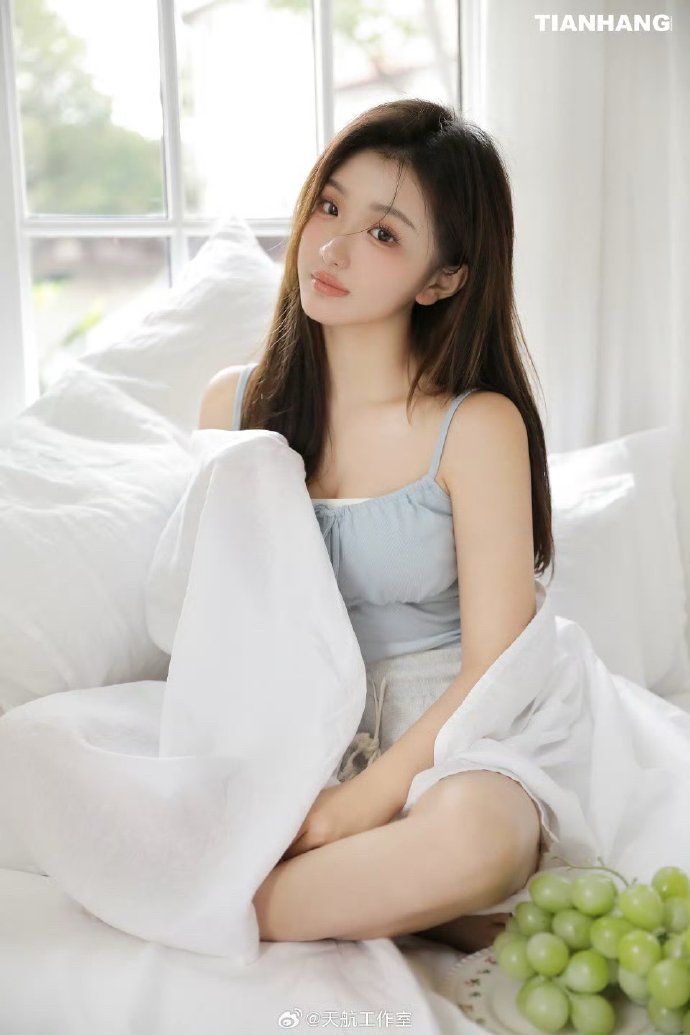《比基尼遮副乳三角吊带泳衣》怎么选不踩雷？一篇讲透版型和避坑