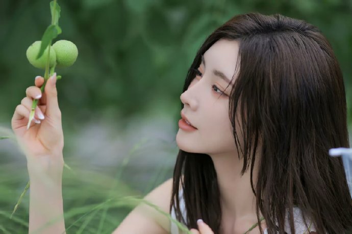 总被npc大佬看上(快穿)：普通玩家怎么老被系统角色盯上？防坑指南来了