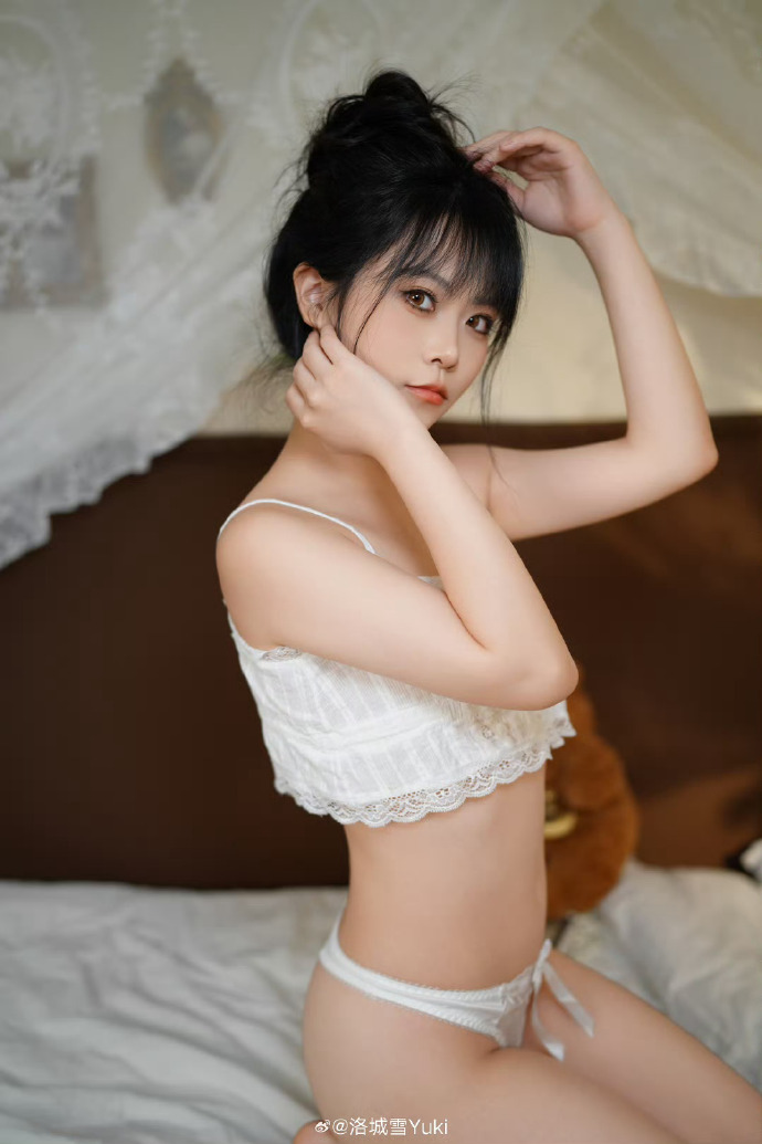 《佛前求子(高)牡丹和父亲》这个搜索词背后藏着的坑，我帮你捋清楚了
